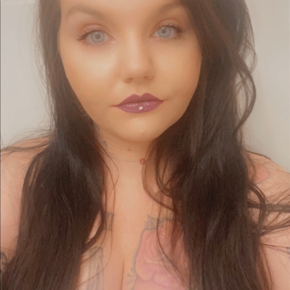 Meet your Posher, Mandy - Picture 3 of 6